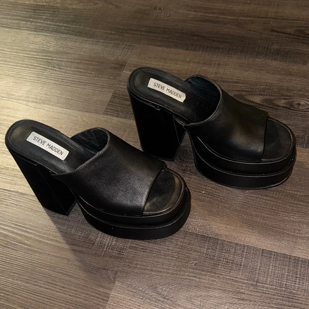 Steve Madden Black Leather Platform Slide Heels